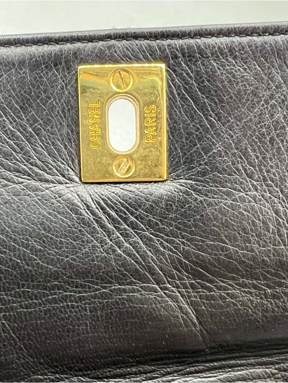 CHANEL Black Quilted Shoulder Bag with Gold CC Hardware - Picture 3 of 16